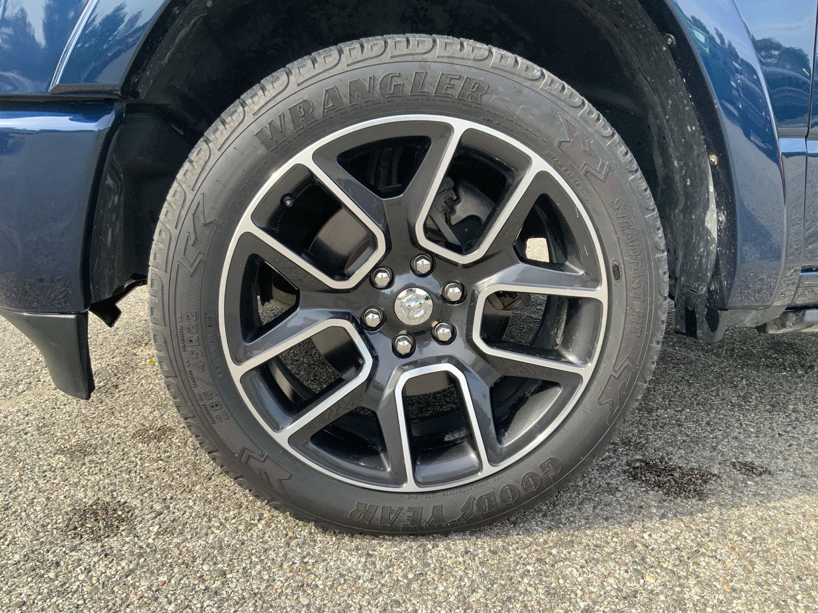 Used 2021 RAM 1500 Laramie AWD/4WD image 15