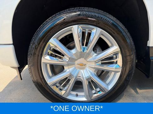 Used 2024 Chevrolet Silverado 1500 High Country w/ Technology Package AWD/4WD image 5