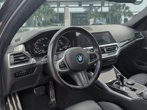 Used 2022 BMW 330i Sedan w/ M Sport Package RWD image 12