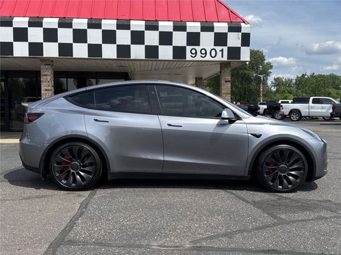 Used 2025 Tesla Model Y Performance AWD/4WD image 8