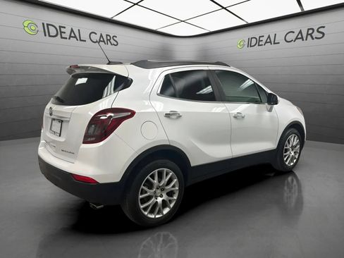 Used 2018 Buick Encore Sport Touring FWD image 5