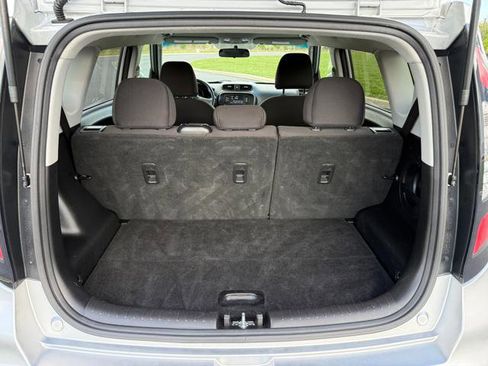Used 2019 Kia Soul FWD image 23