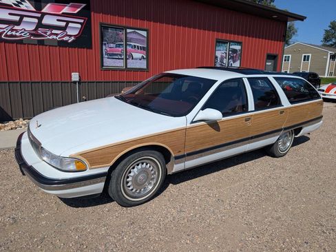 Used 1996 Buick Roadmaster Estate image 2