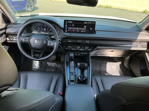 Used 2024 Honda Accord EX-L image 17