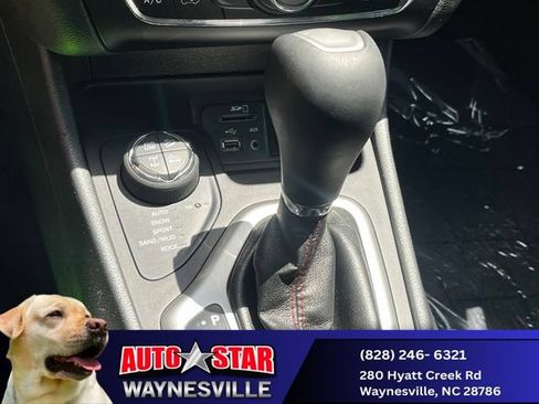 Used 2018 Jeep Cherokee Trailhawk w/ Quick Order Package 27L AWD/4WD image 18