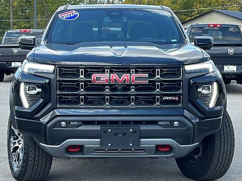 Used 2024 GMC Canyon AT4 image 3