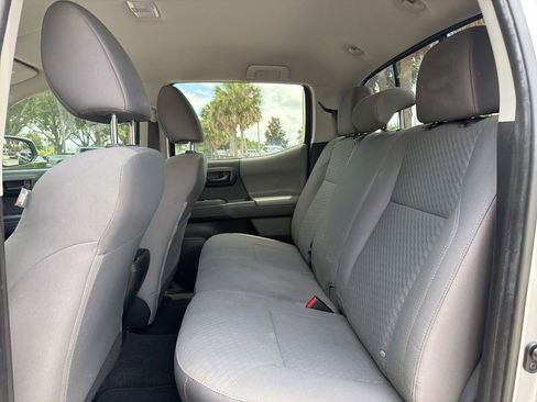 Used 2022 Toyota Tacoma SR w/ SR Convenience Package RWD image 10