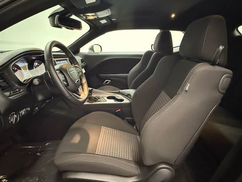 Used 2023 Dodge Challenger R/T w/ Performance Handling Group image 13