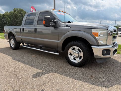 Used 2013 Ford F250 XLT w/ XLT Value Pkg RWD image 1