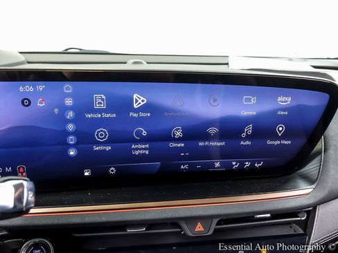 Certified 2025 Buick Envision Sport Touring image 14