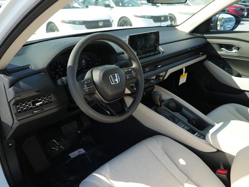 New 2025 Honda Accord SE image 15