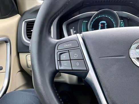 Used 2014 Volvo S60 T5 image 10