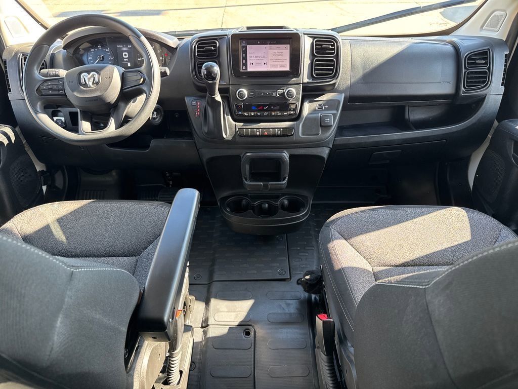 Used 2025 RAM ProMaster 2500 FWD image 15