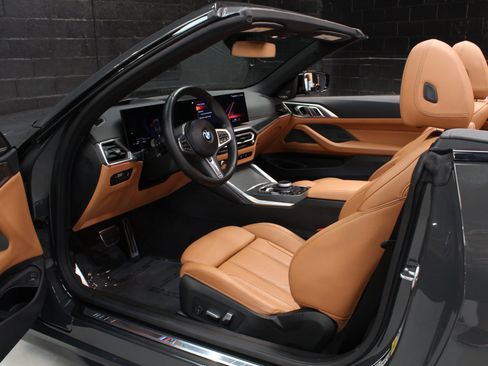 Used 2024 BMW M440i Convertible w/ Premium Package RWD image 44