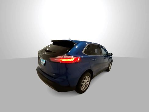 Used 2024 Ford Edge SEL image 8