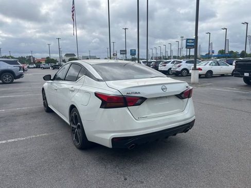 Used 2024 Nissan Altima 2.5 SR FWD image 5