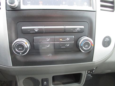 Used 2019 Nissan Frontier SV image 16