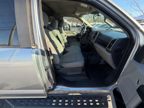 Used 2022 Ford F250 XL w/ Power Equipment Group image 37