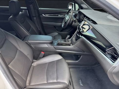Used 2024 Cadillac XT6 Sport w/ Technology Package AWD/4WD image 15