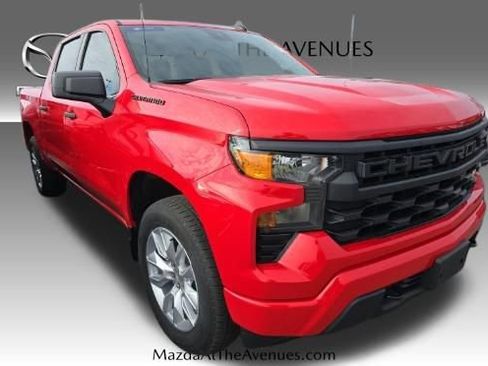 Used 2022 Chevrolet Silverado 1500 Custom image 1