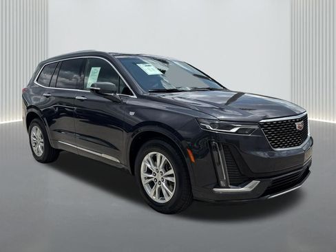 Certified 2023 Cadillac XT6 Luxury FWD image 3