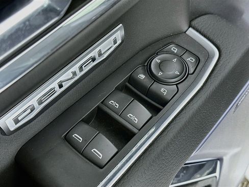 Used 2024 GMC Sierra 1500 Denali w/ Denali Reserve Package AWD/4WD image 18