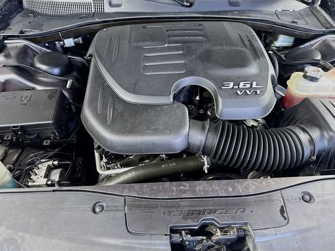 Used 2020 Dodge Charger SXT AWD/4WD image 35