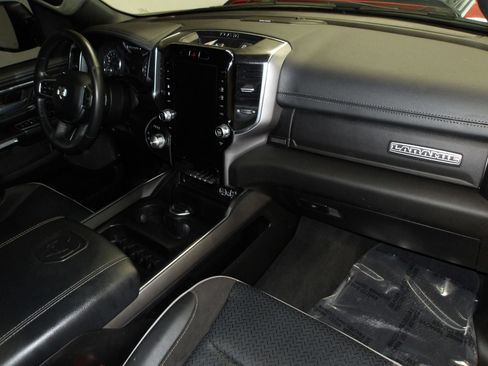 Used 2024 RAM 1500 Laramie AWD/4WD image 16