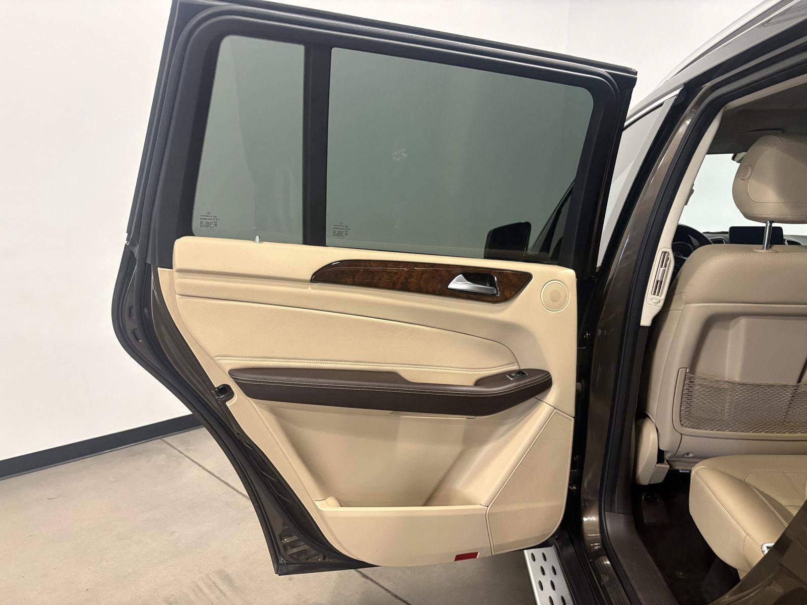 Used 2017 Mercedes-Benz GLS 450 4MATIC image 29