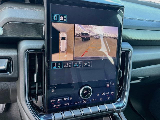 New 2027 GMC Yukon AT4 w/ AT4 Premium Package AWD/4WD image 9
