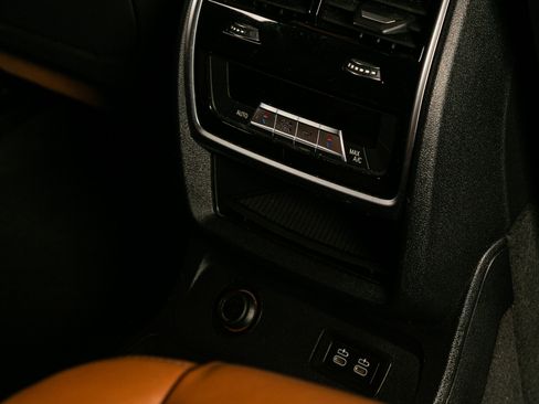 Used 2020 BMW X7 xDrive40i w/ Premium Package image 29