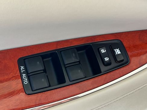 Used 2011 Lexus ES 350 FWD image 13