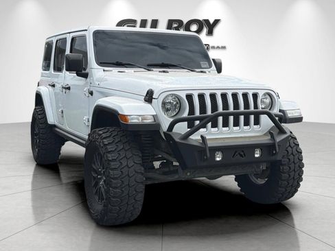 Used 2018 Jeep Wrangler Unlimited Sahara AWD/4WD image 2