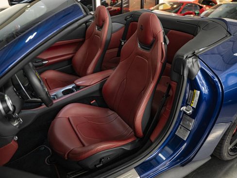 Used 2019 Ferrari Portofino image 28