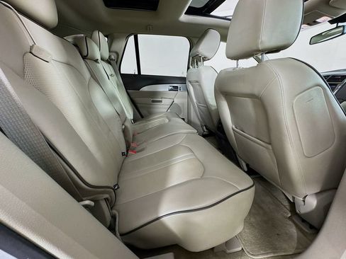 Used 2015 Lincoln MKX FWD w/ Equipment Group 102A image 34