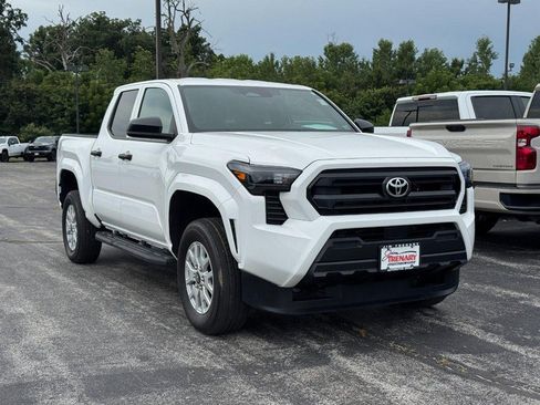Used 2026 Toyota Tacoma SR AWD/4WD image 2