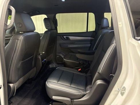 Used 2025 Buick Enclave Sport Touring image 24