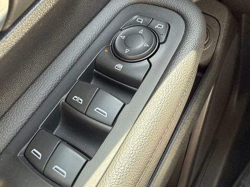 Used 2022 GMC Terrain SLT FWD image 16