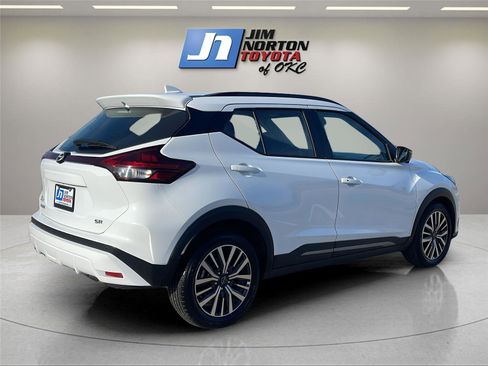 Used 2024 Nissan Kicks SR image 5
