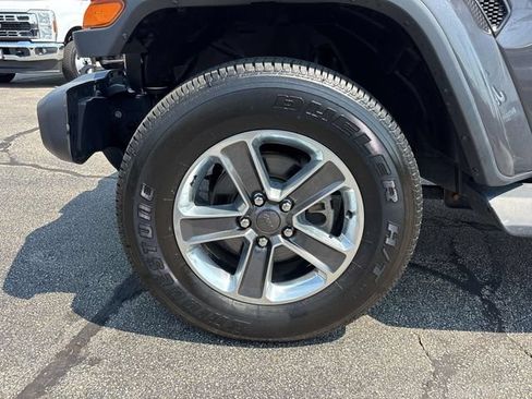 Used 2020 Jeep Wrangler Unlimited Sahara w/ Uconnect 4C Nav & Sound Group AWD/4WD image 11
