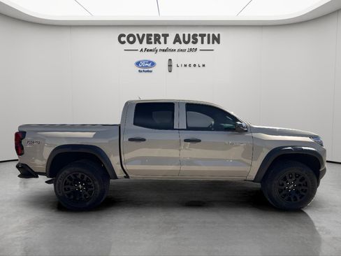 Used 2024 Chevrolet Colorado Trail Boss w/ Technology Package image 6