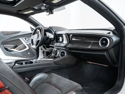 Used 2018 Chevrolet Camaro ZL1 RWD image 23