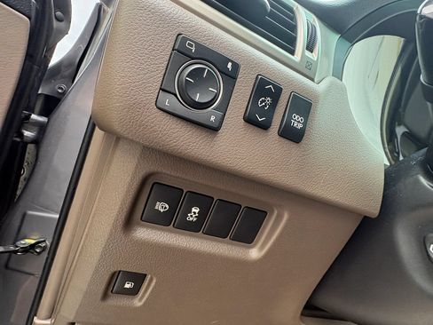 Used 2015 Lexus GX 460 w/ Premium Package AWD/4WD image 24