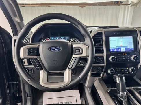 Used 2019 Ford F150 Lariat w/ Equipment Group 502A Luxury AWD/4WD image 12