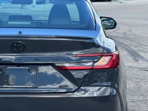 Used 2025 Toyota Camry SE w/ Multimedia Upgrade Package AWD/4WD image 5