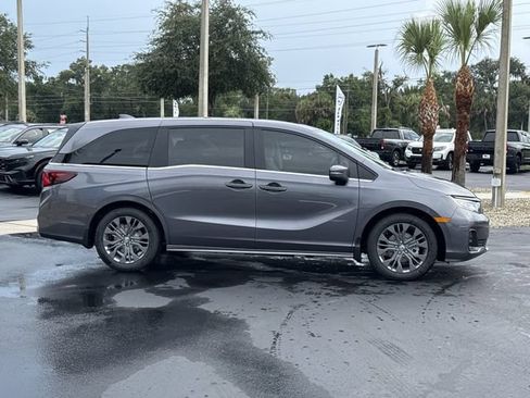 New 2026 Honda Odyssey Touring image 6