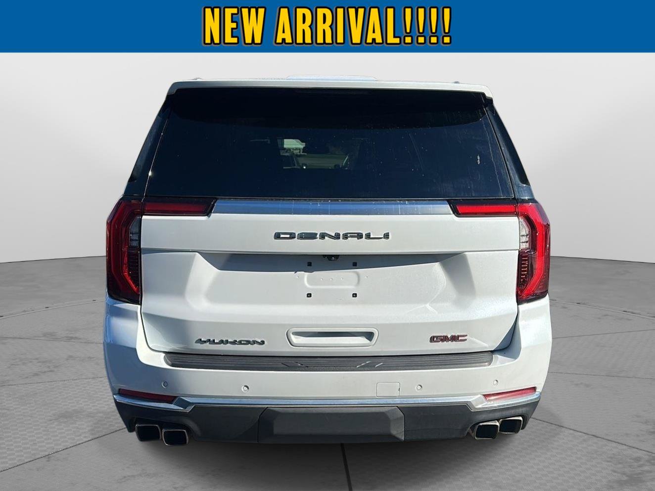 Used 2026 GMC Yukon XL Denali w/ Sun & Power Step Package AWD/4WD image 3