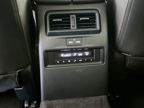 Used 2025 MAZDA CX-90 3.3 Turbo w/ Select Package image 26