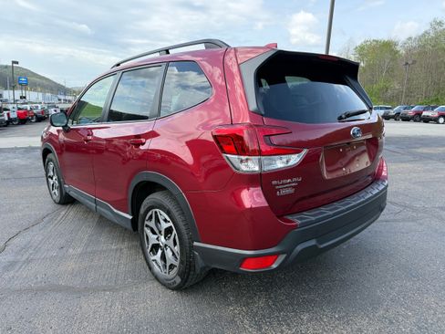 Used 2021 Subaru Forester Premium AWD/4WD image 5