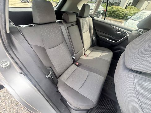Used 2020 Toyota RAV4 XLE AWD/4WD image 59